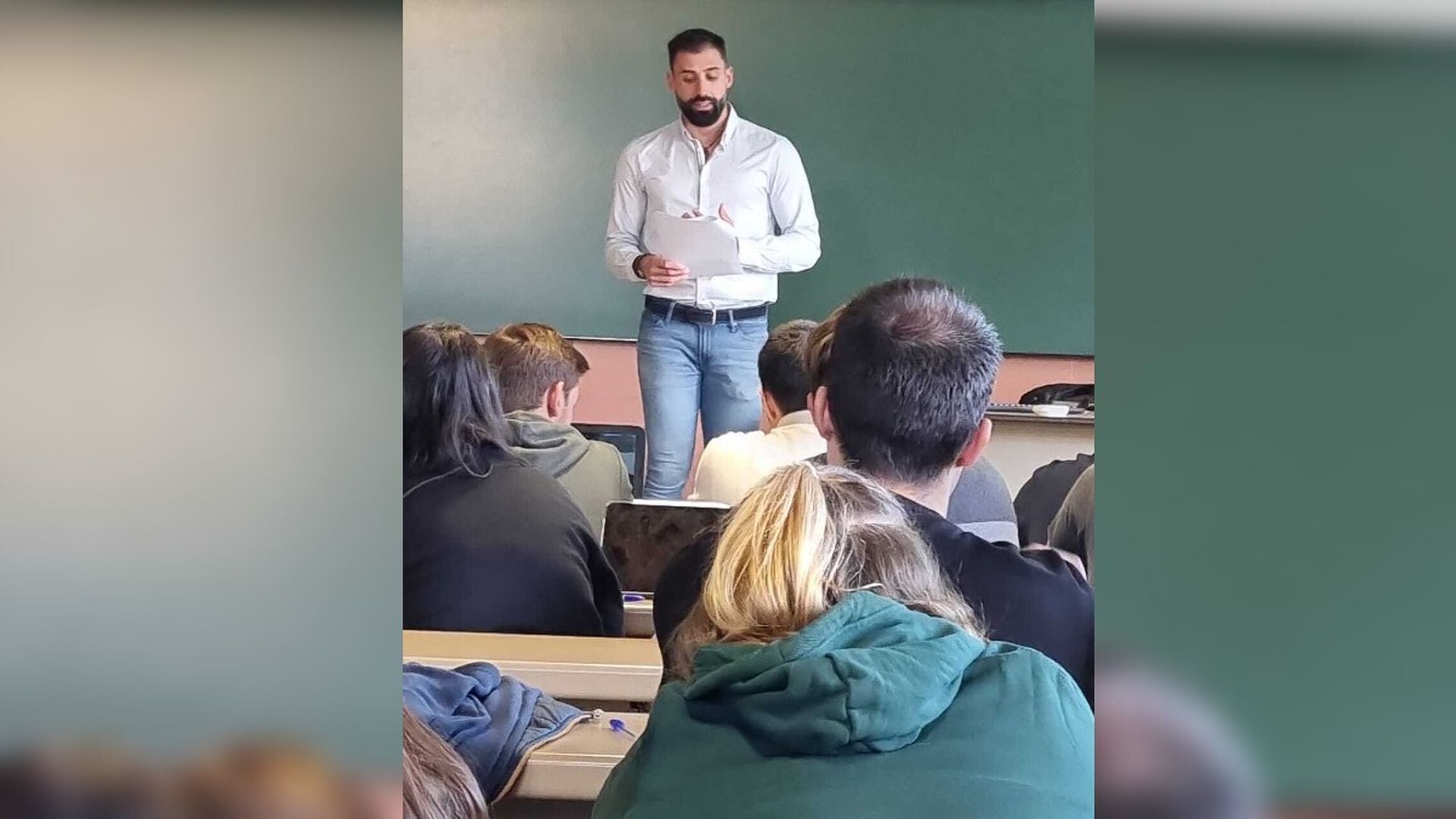 José Pablo García, profesor de francés creador del programa "Mariconízate"