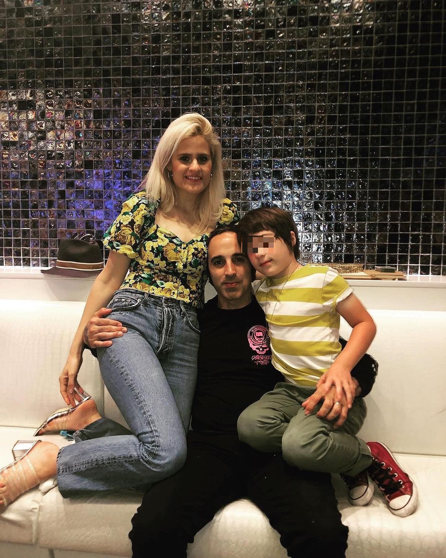 Nayib junto a su mujer y su hijo