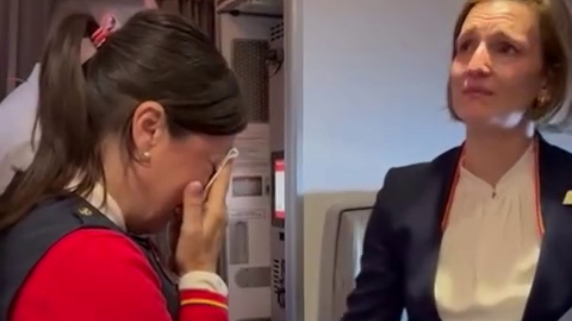 Pilar Sanz, azafata de vuelo de Iberia que se jubila