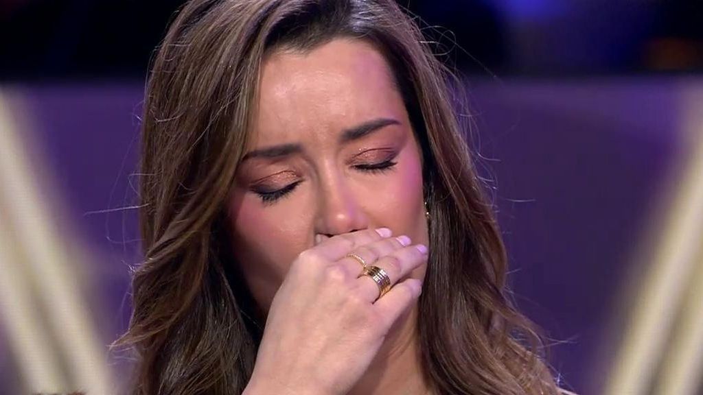 Adara Molinero rompe a llorar al hablar de Rodri Fuertes: "Pienso en él todos los días, me sabe mal por su novia" ¡De viernes! Top Vídeos 339