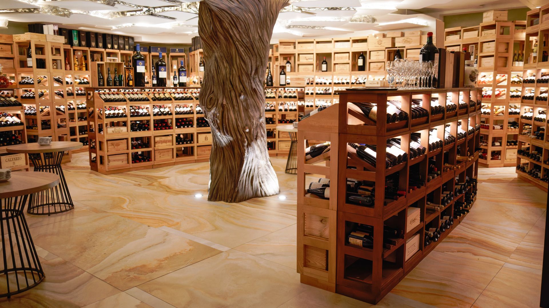 La bodega es otro de los rincones imperdibles de este lujoso local