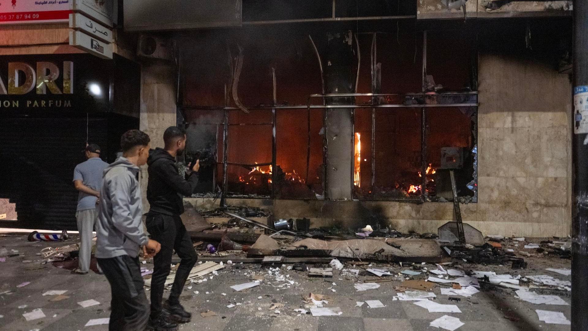 Dos muertos y más de 300 heridos en el cuarto día consecutivo de protestas de la generación Z en Marruecos