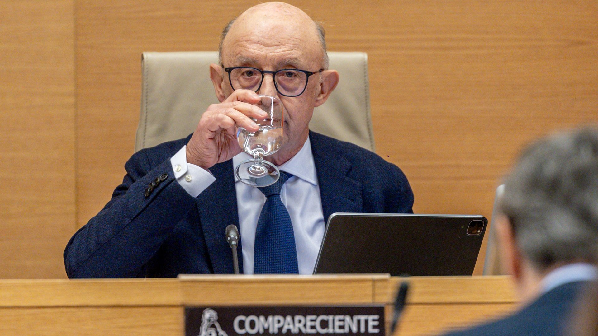 Montoro, en una comisión de investigación en el Congreso