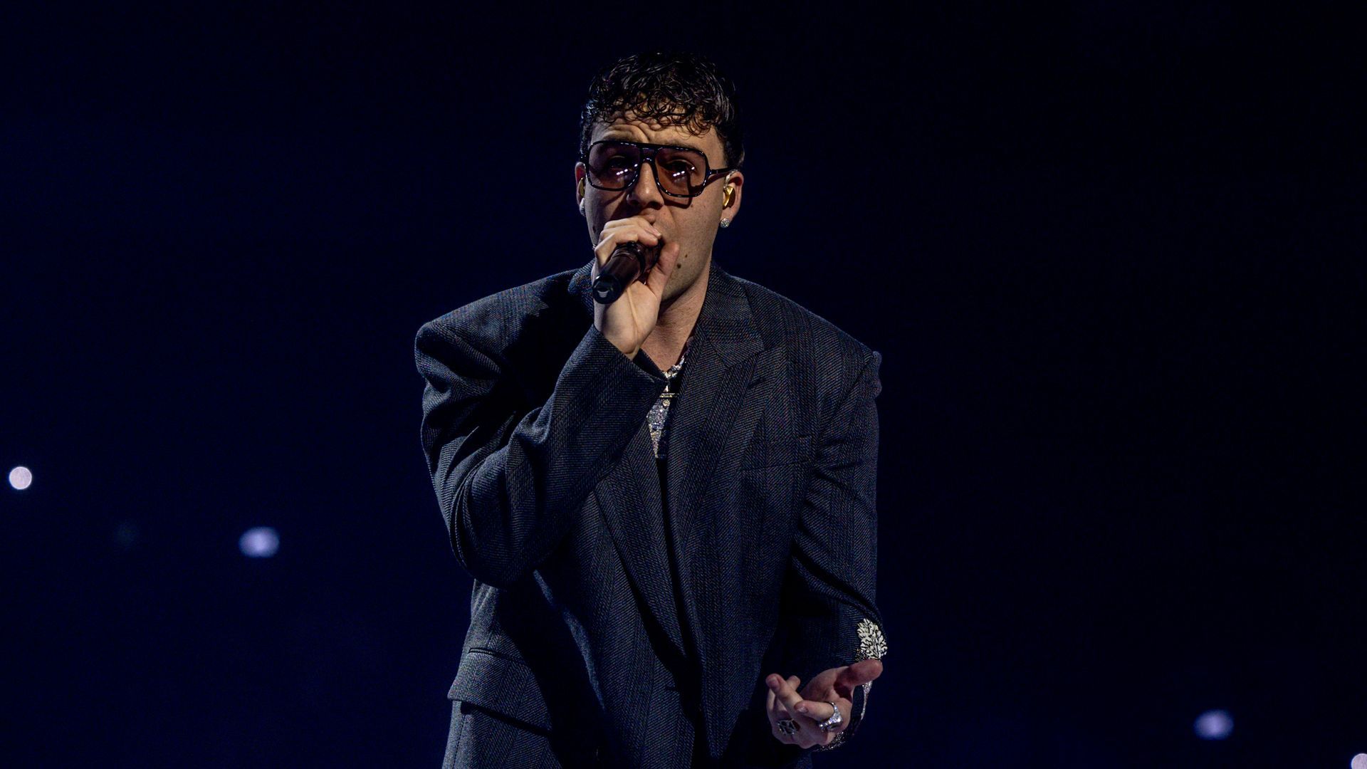 Quevedo cancela su concierto en el Roig Arena, Valencia, por problemas de salud