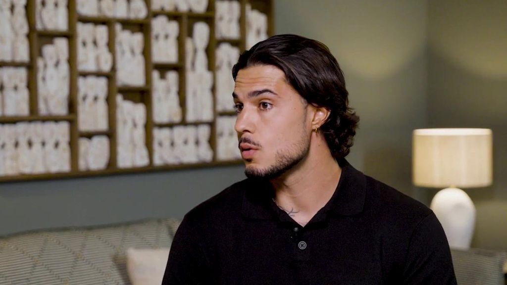 Carlo Costanzia, tajante contra su madre Mar Flores por sus memorias: "Los trapos sucios se deben lavar en casa" ¡De viernes! Temporada 3 Top Vídeos 565