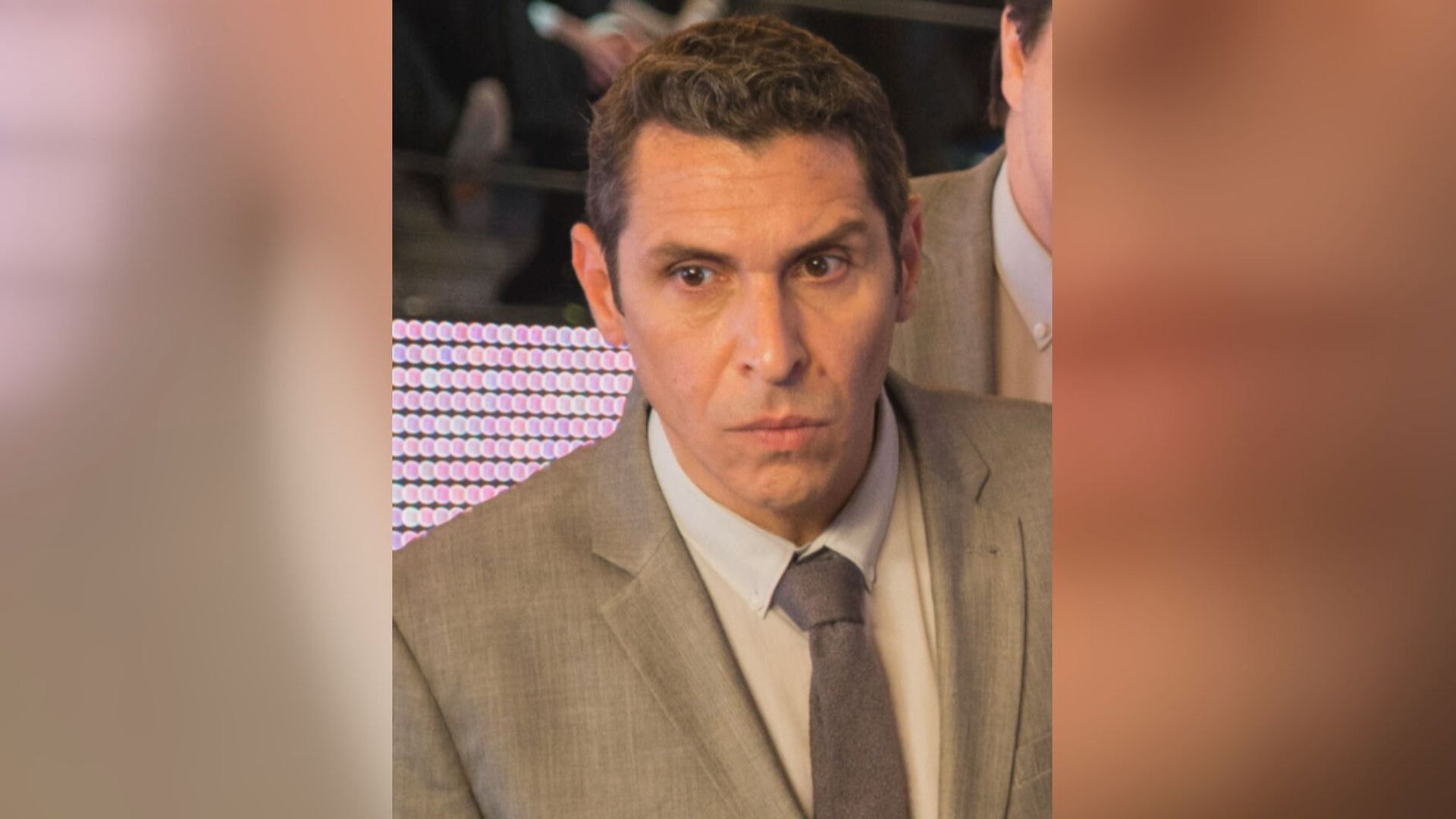 El actor Javier Manrique, conocido por 'Camera Café' y 'Las brujas de Zugarramurdi', muere a los 56 años