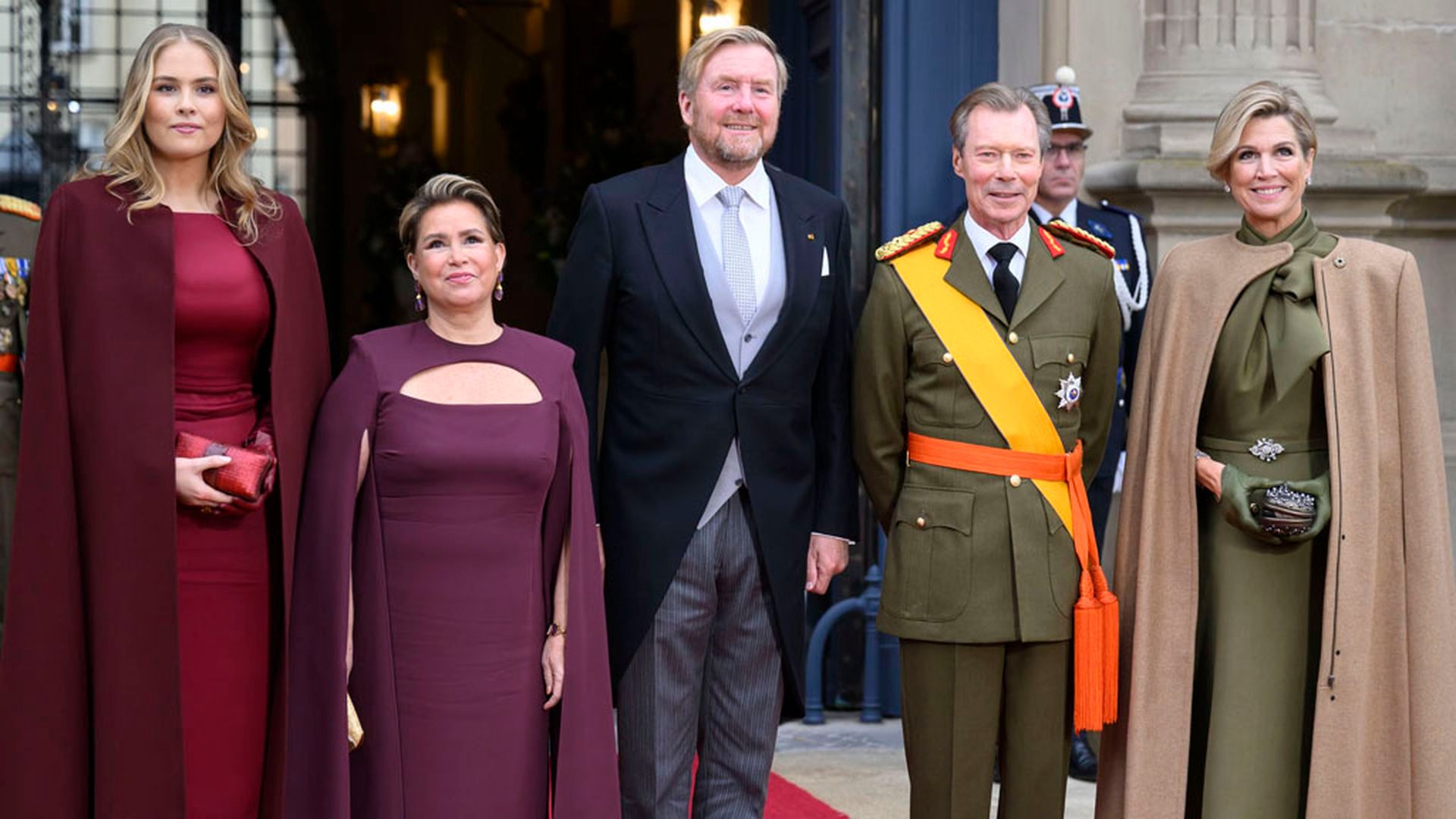 Enrique y María Teresa de Luxemburgo, junto a Guillermo, Máxima y Amalia de Países Bajos