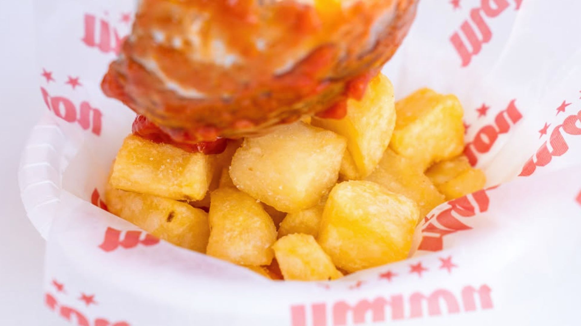 Los amantes de las patatas bravas han disfrutado de la segunda edición del Brava Fest en Madrid.