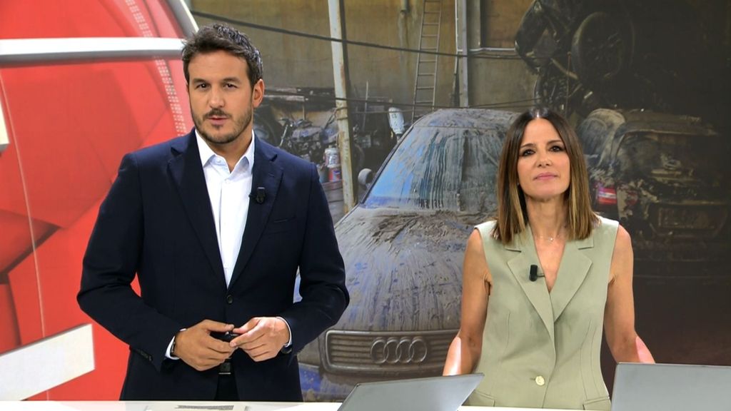 Con Diego Losada y Mónica Sanz Noticias Cuatro 2025 Noche 03/10/2025