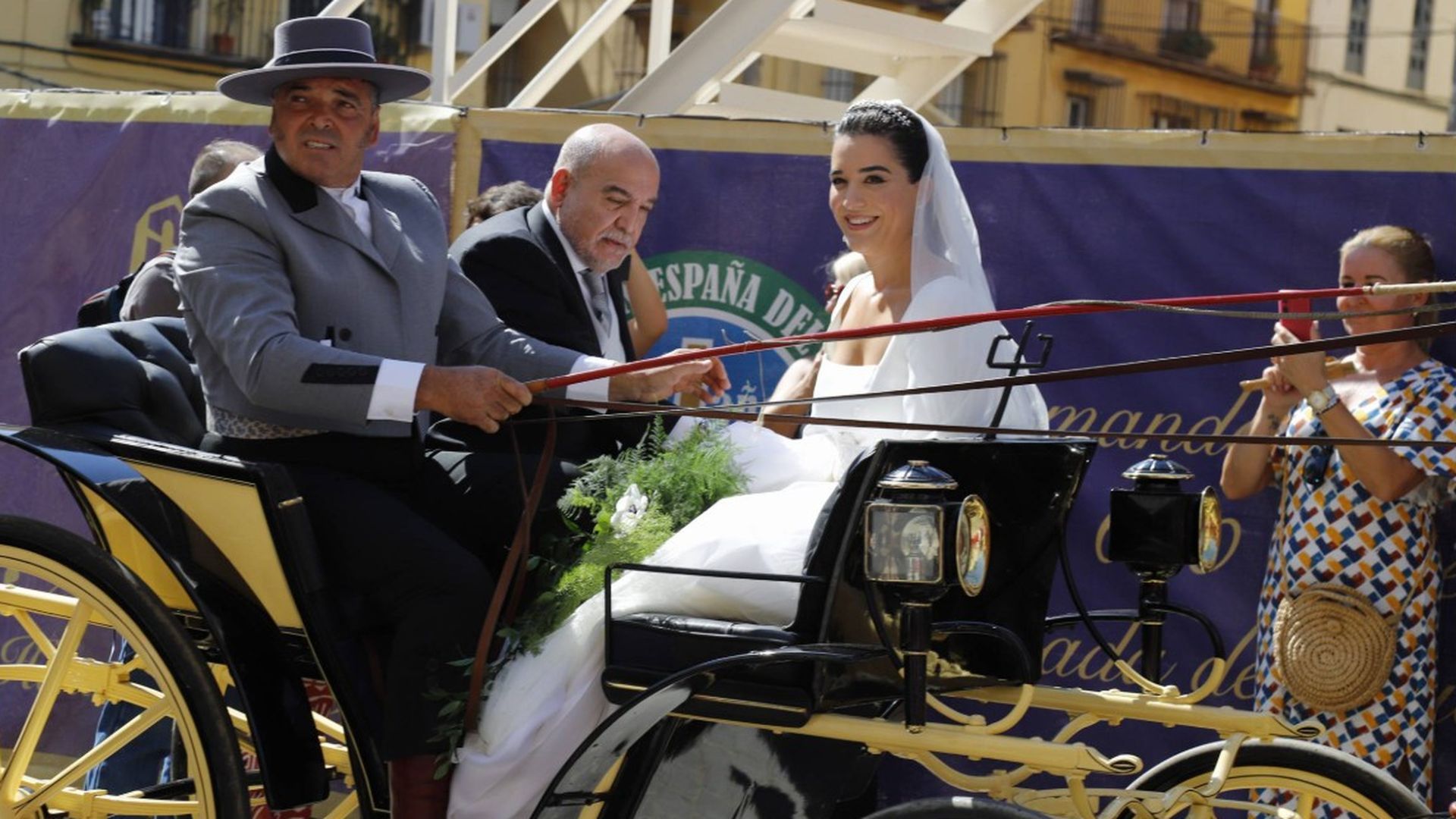 Bárbara Mirjan luce un impresionante vestido de novia en su boda con Cayetano Martínez de Irujo