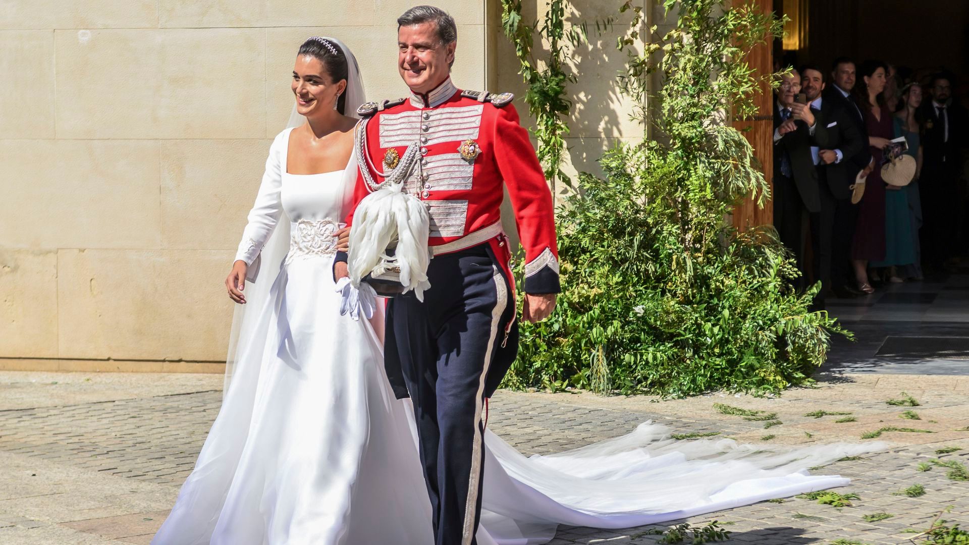 Boda de Cayetano Martínez de Irujo y Bárbara Mirjan, en directo: los novios ya se han dado el 'sí, quiero'