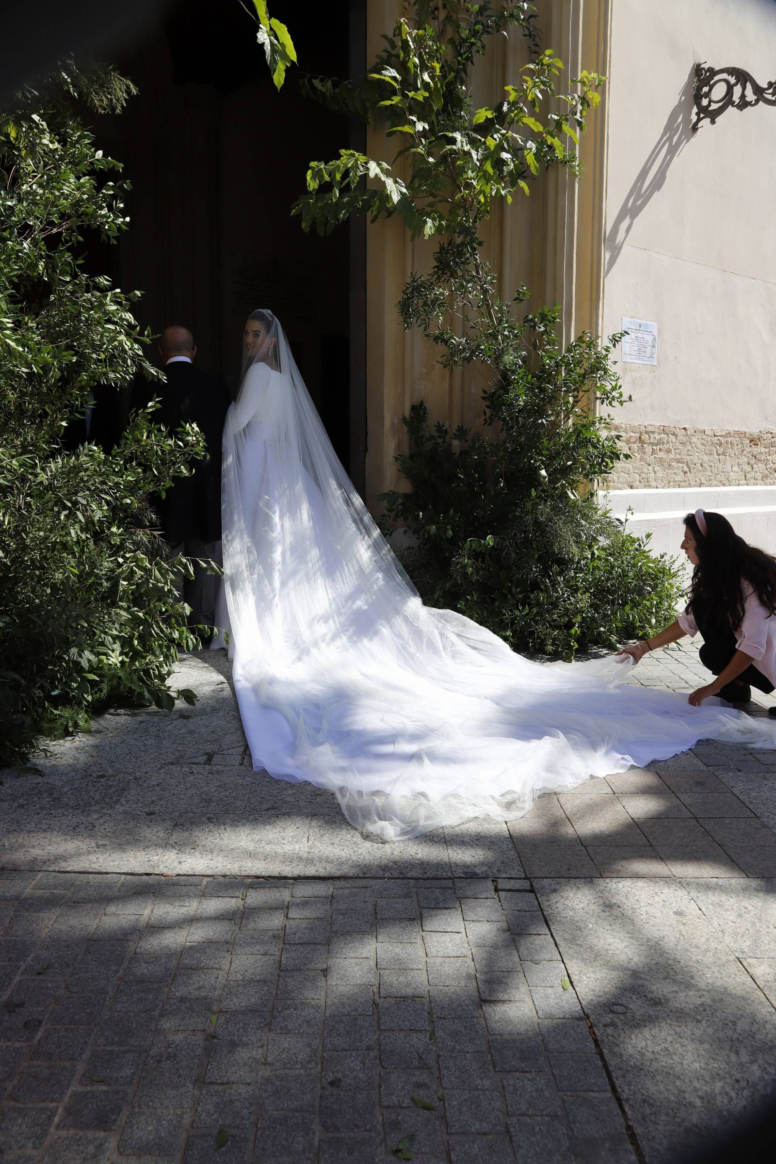 El look de novia de Bárbara Mirjan, en su boda con Cayetano Martínez de Irujo