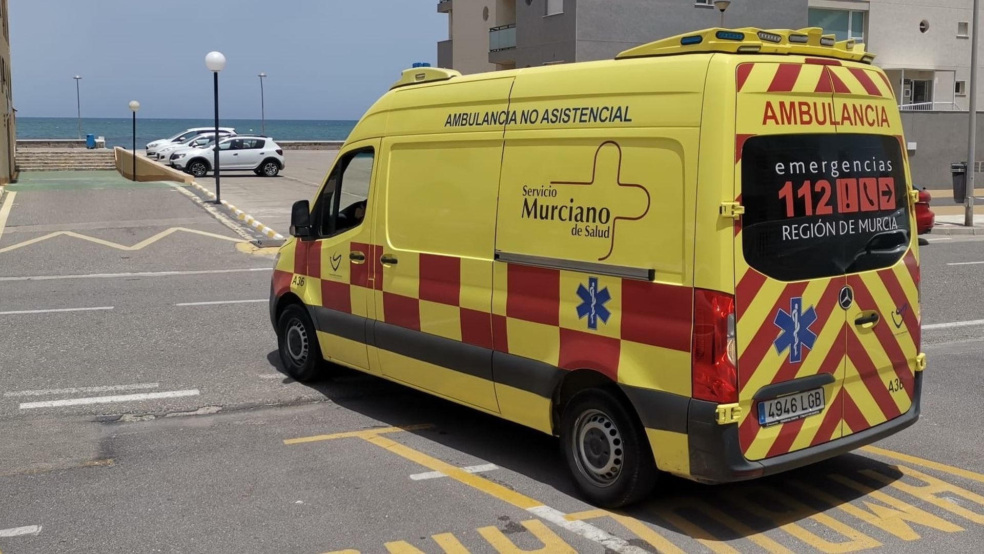 Imagen de archivo de una ambulancia del servicio de Emergencias 1-1-2 de Murcia