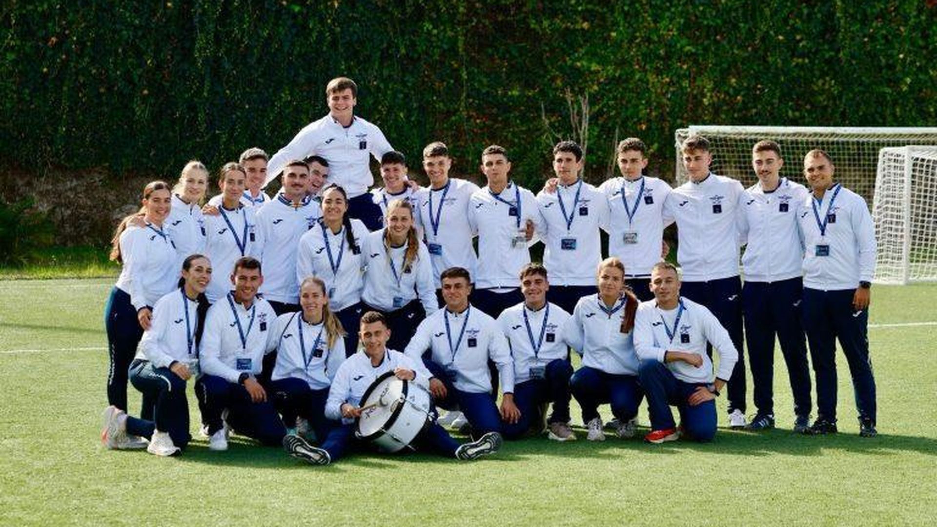 La princesa Leonor junto a sus compañeros de la Academia General del Aire de San Javier (Murcia) en la Escuela Naval de Marín (Pontevedra)