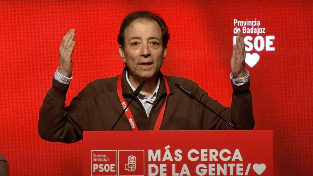 Guillermo Fernández Vara interviene en el 14 Congreso del PSOE provincial de Badajoz