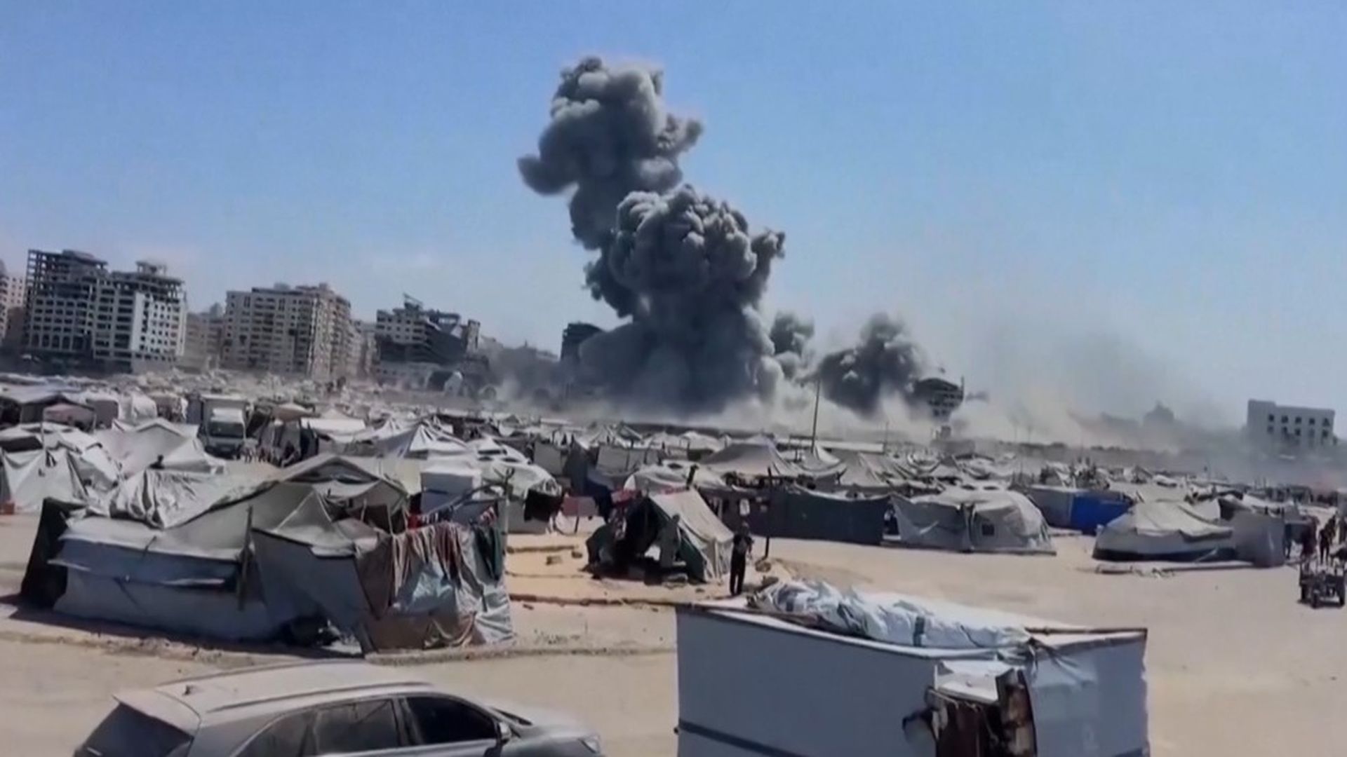 Israel obvia la petición de Trump y sigue bombardeando Gaza: más de 70 muertos, muchos niños Israel obvia la petición de Trump y sigue bombardeando Gaza: más de 70 muertos, muchos niños