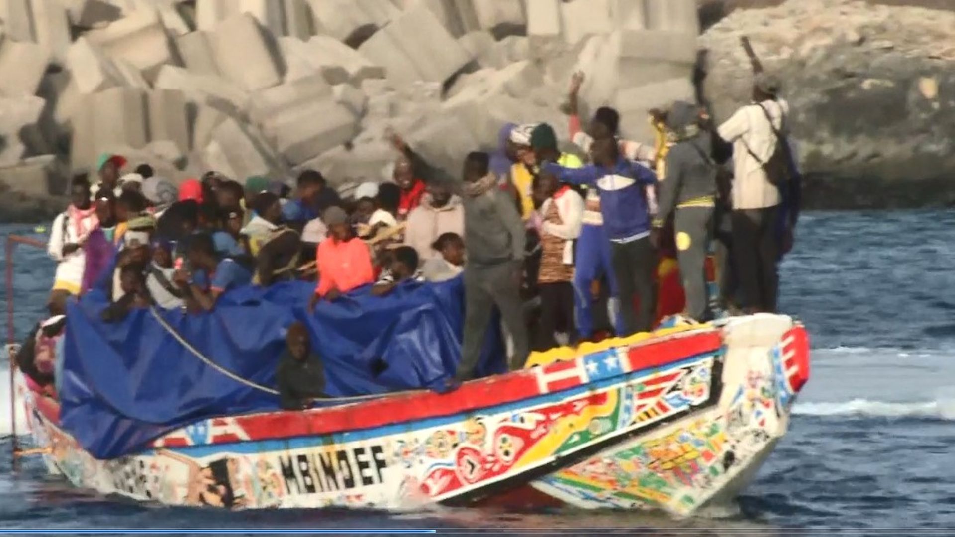 La izquierda tiene política migratoria