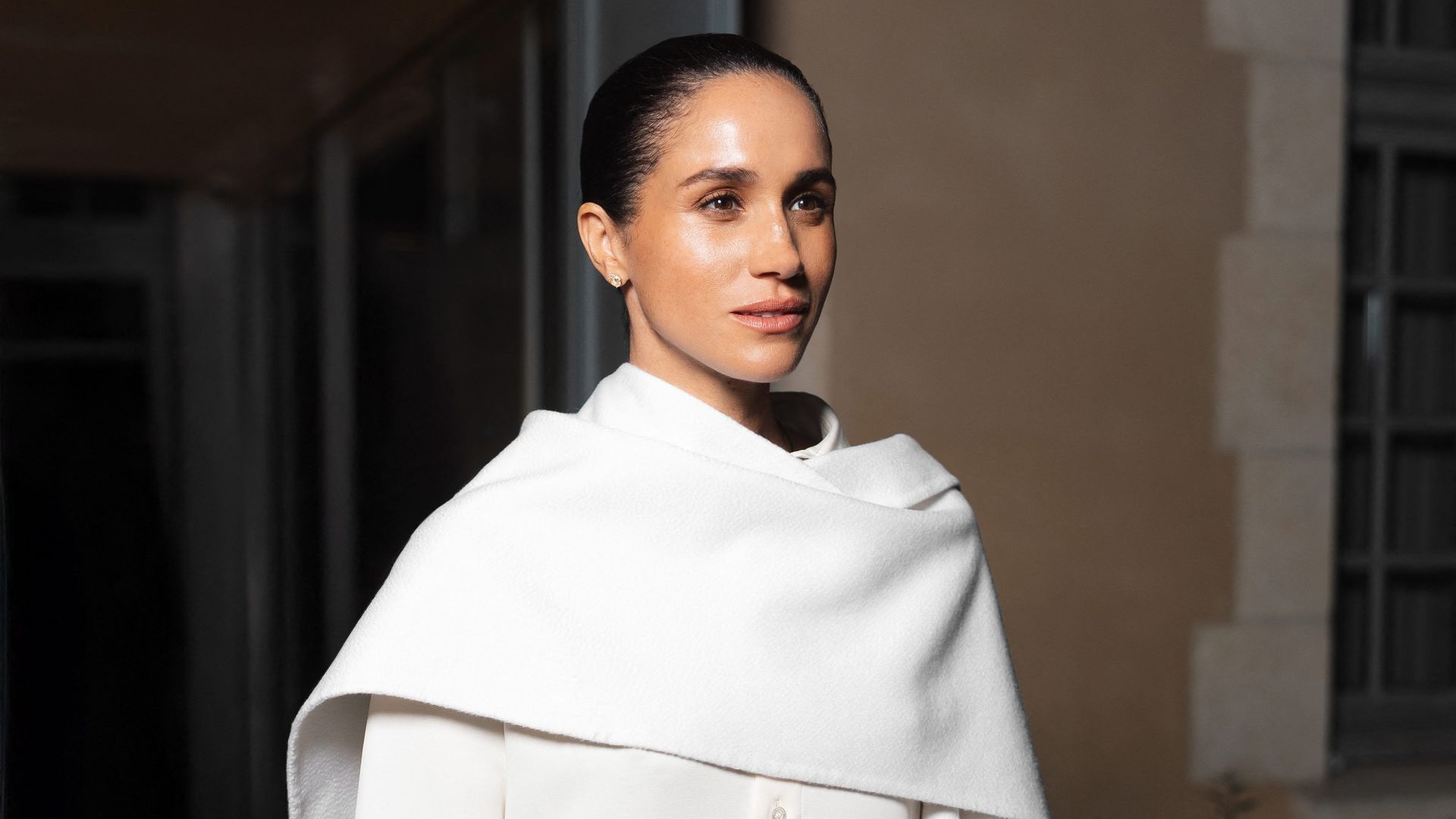 Meghan Markle reaparece por sorpresa en la Semana de la Moda de París: su vuelta a Europa tres años después