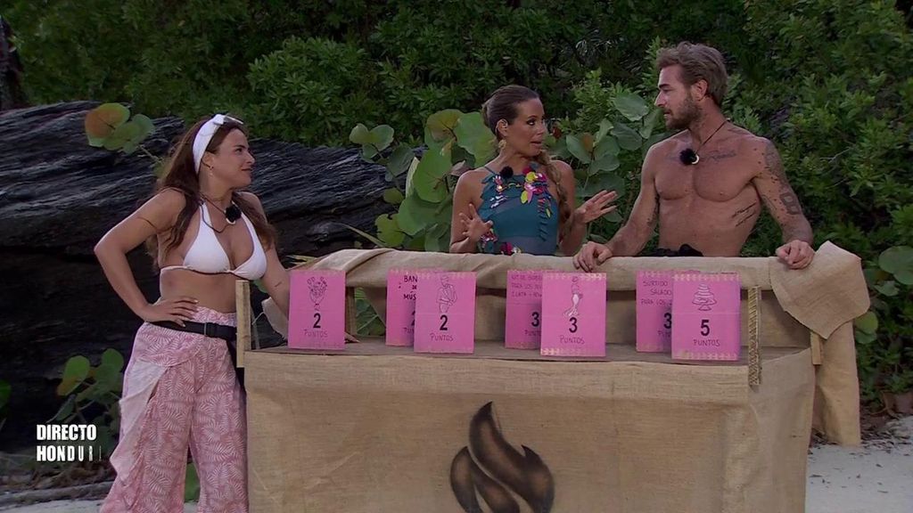 Marta Peñate y Tony Spina se ponen de acuerdo con los preparativos de su boda