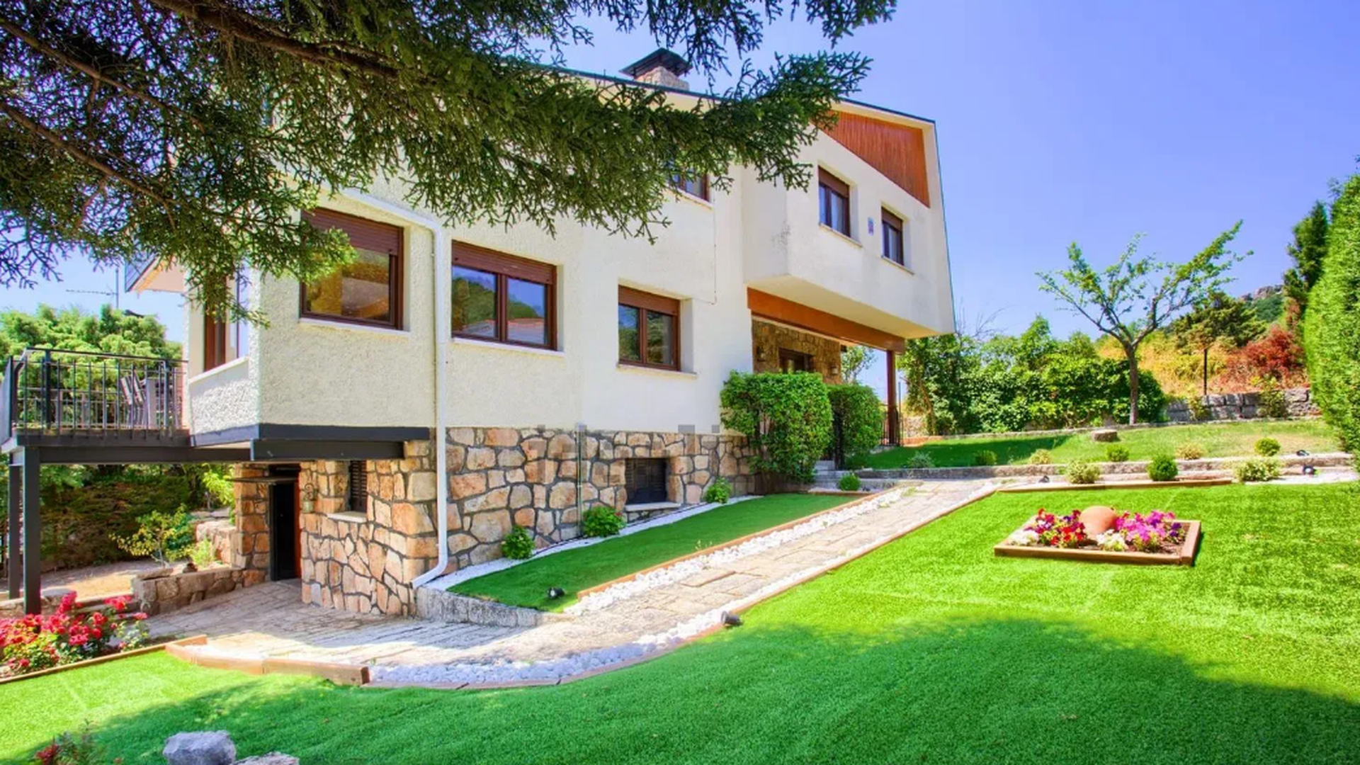 Así es la casa de tres plantas en la que ha estado viviendo Pablo Pisa