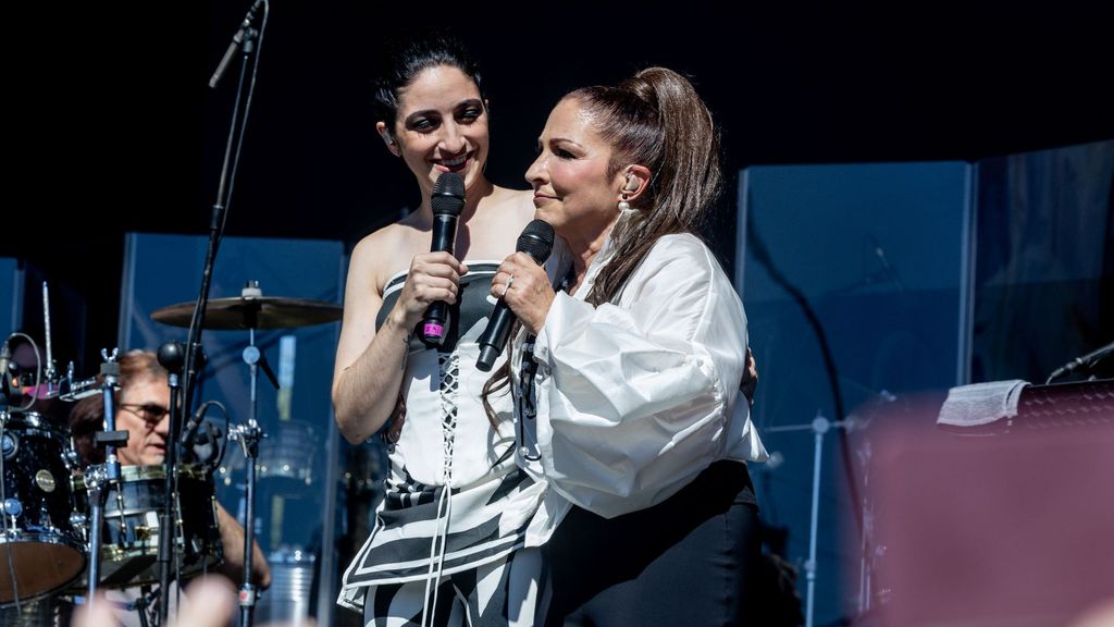 Emily Estefan se sube al escenario junto a su madre, Gloria Estefan, en Madrid