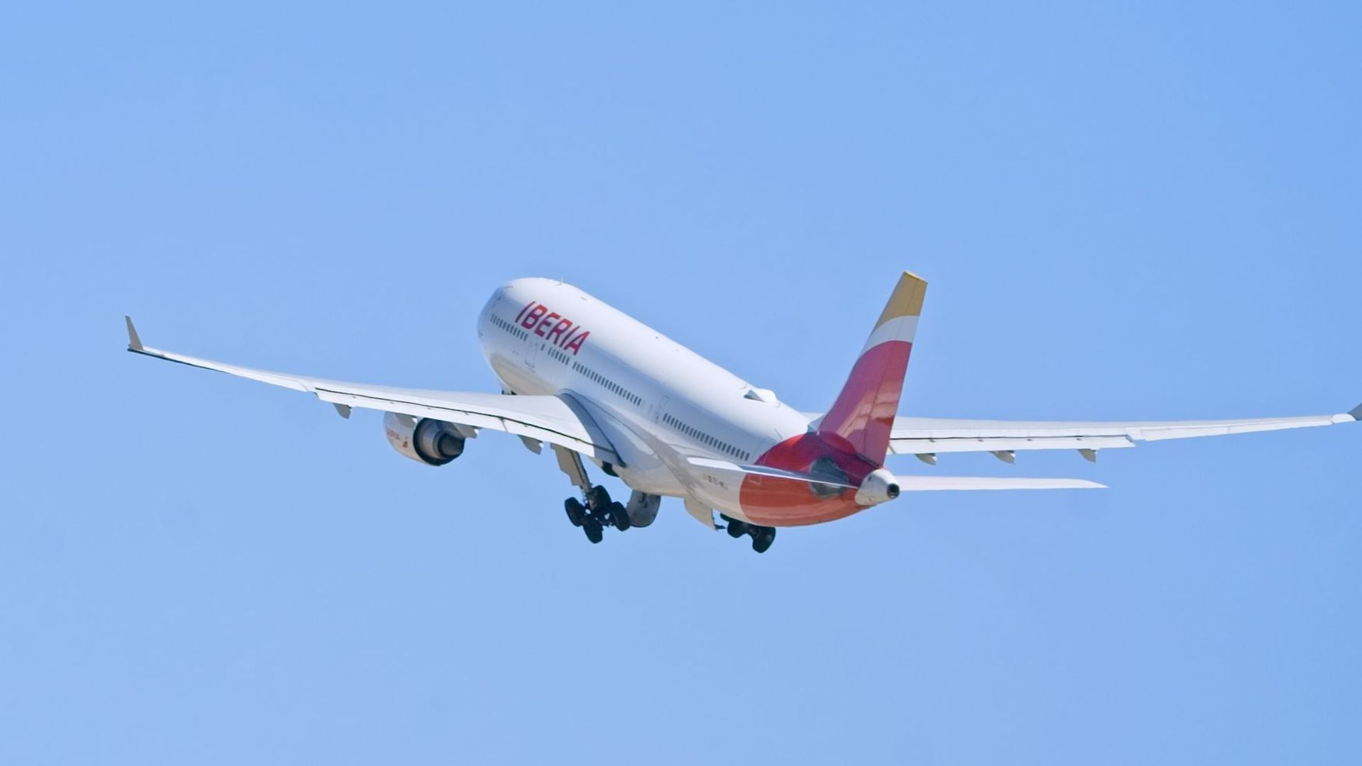 Imagen de un avión de Iberia