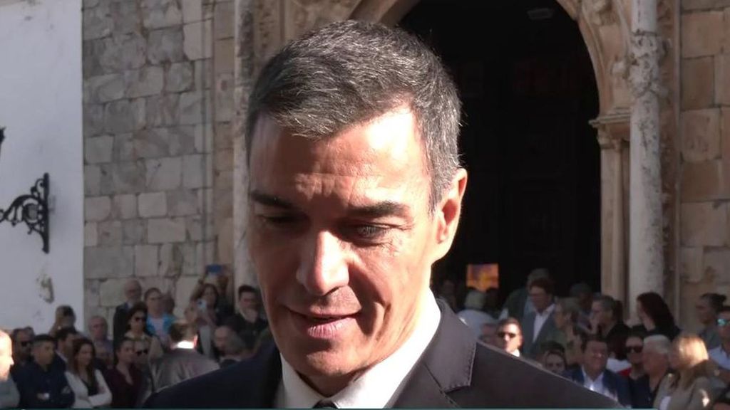Pedro Sánchez, en el funeral de Vara: "Hay que recoger su legado"