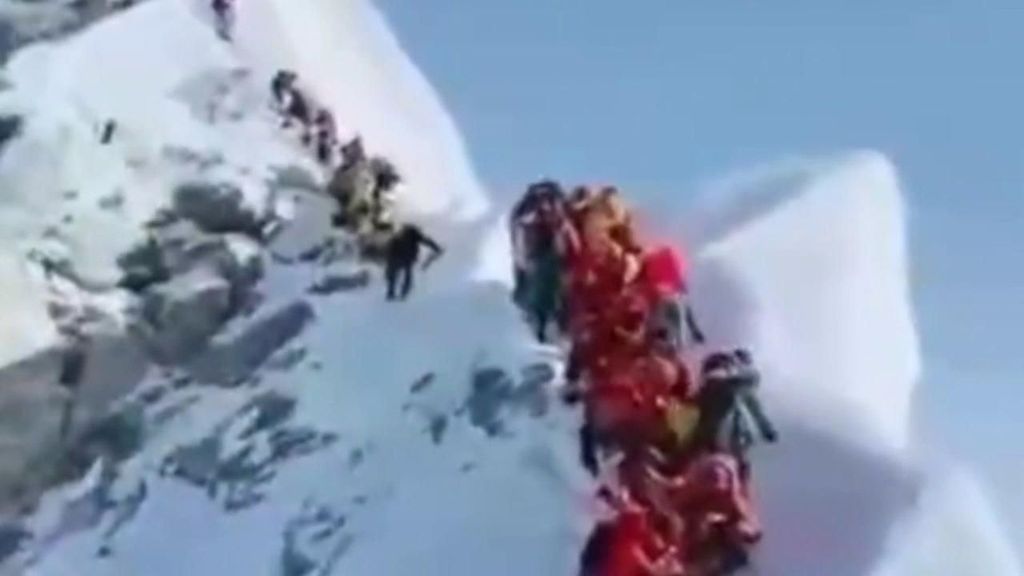 Tormenta de nieve en el lado tibetano del Everest: 350 senderistas evacuados