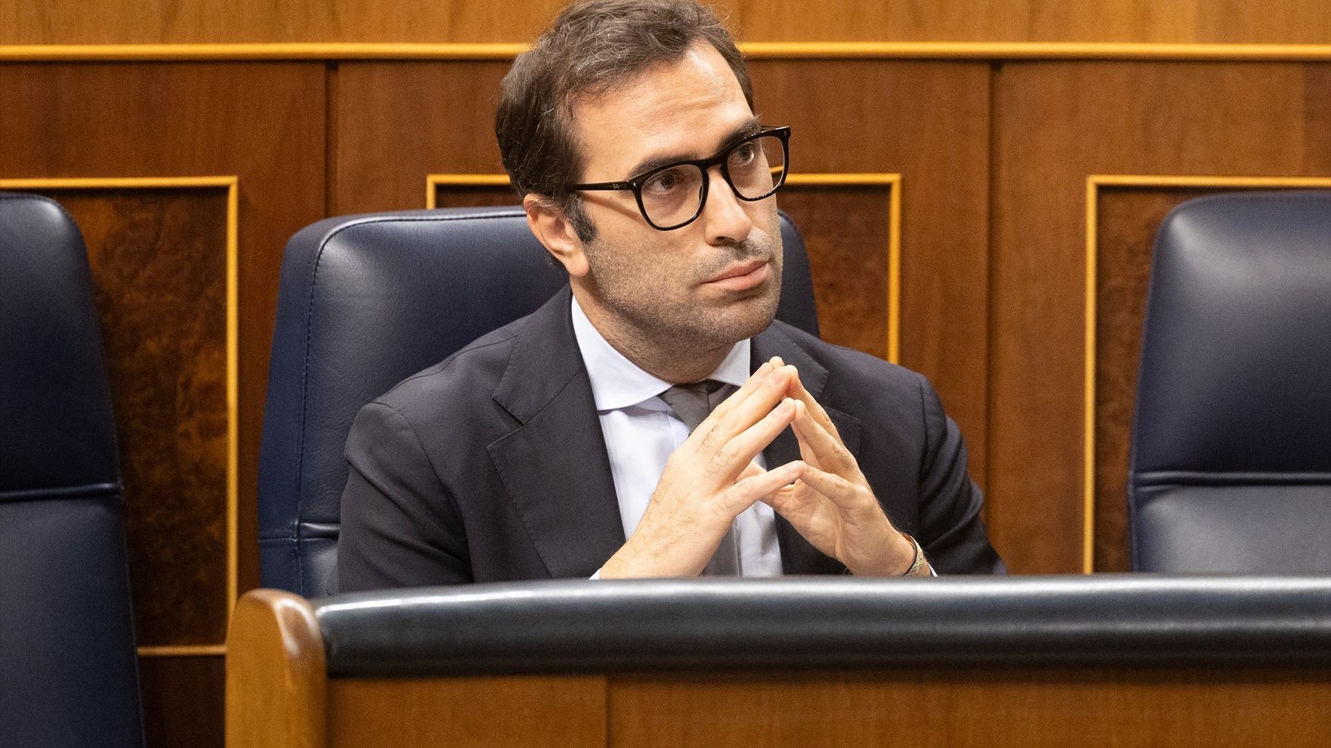 EuropaPress 7011242 ministro economia comercio empresa carlos cuerpo sesion plenaria congreso