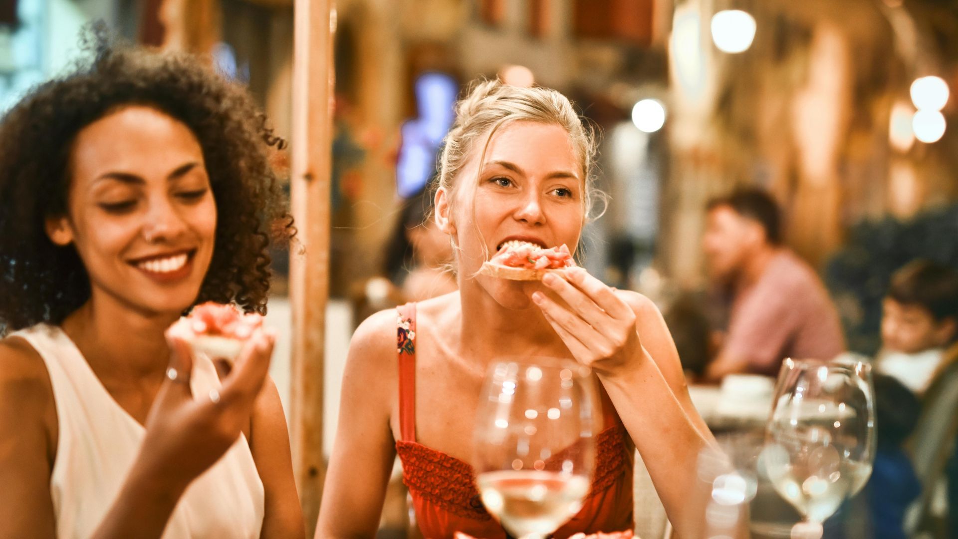 Hay personas que dejan lo mejor de la comida para el final