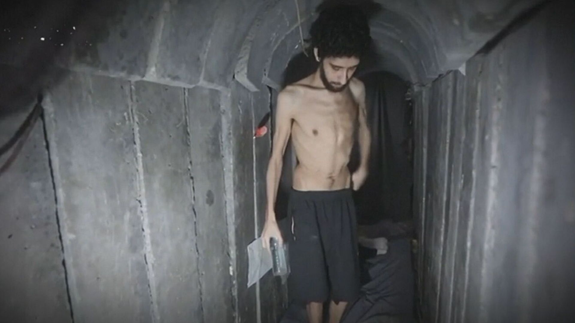 Imagen de archivo de un rehén en manos de Hamás