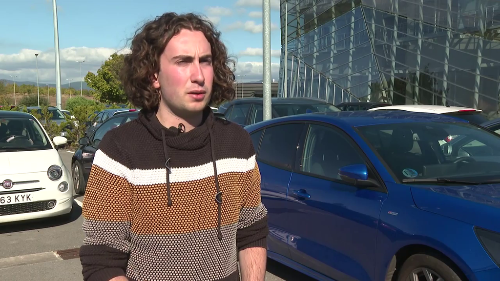 Jorge comparte su coche todos los días de camino al trabajo en Vitoria