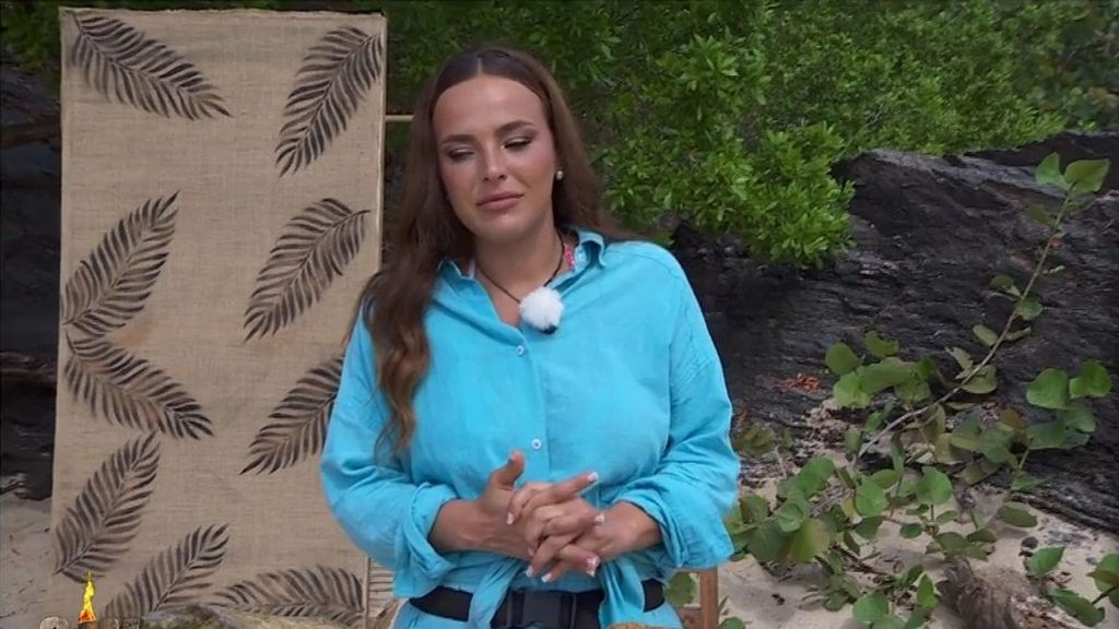 Marta Peñate rompe a llorar en 'Supervivientes All Stars' instantes antes de su boda y toma una difícil decisión: "Siento que he traicionado a Tony"