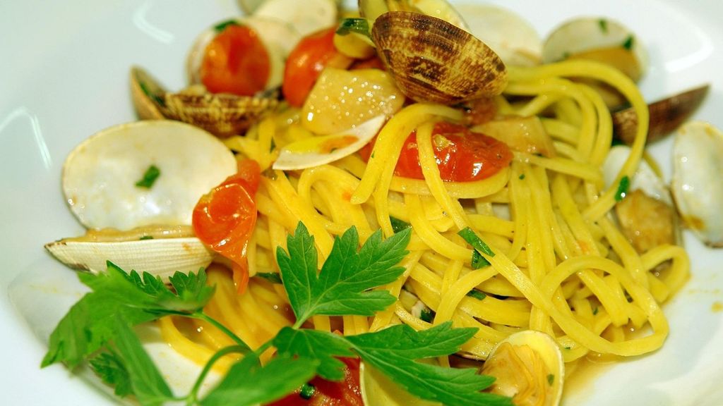 Plato de espaguetis con almejas