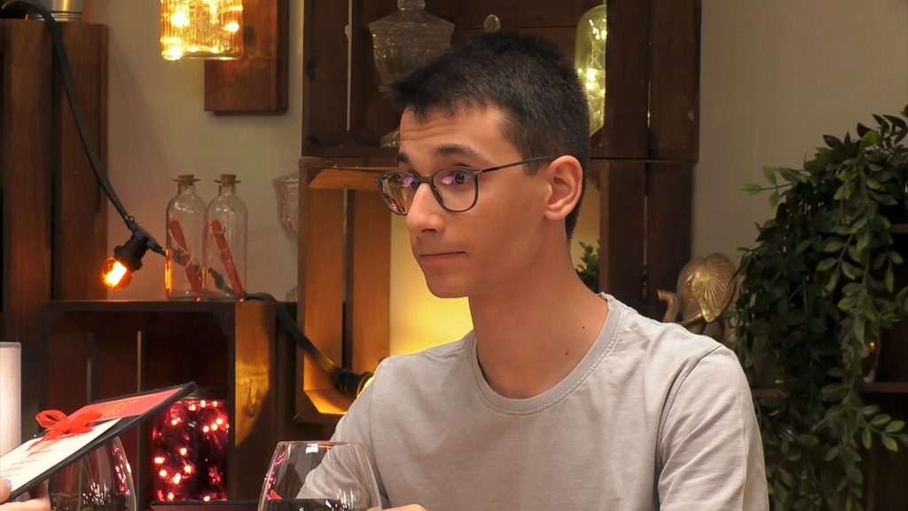 Un soltero de 'First dates' se queda a cuadros al descubrir la mascota que tiene su cita: "Me ha resultado bastante extraño"