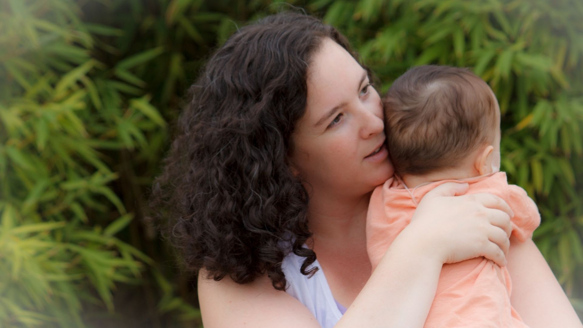 Ana Isabel Íñigo con hijo, Daibel, quien estuvo más de dos años en cuidados paliativos