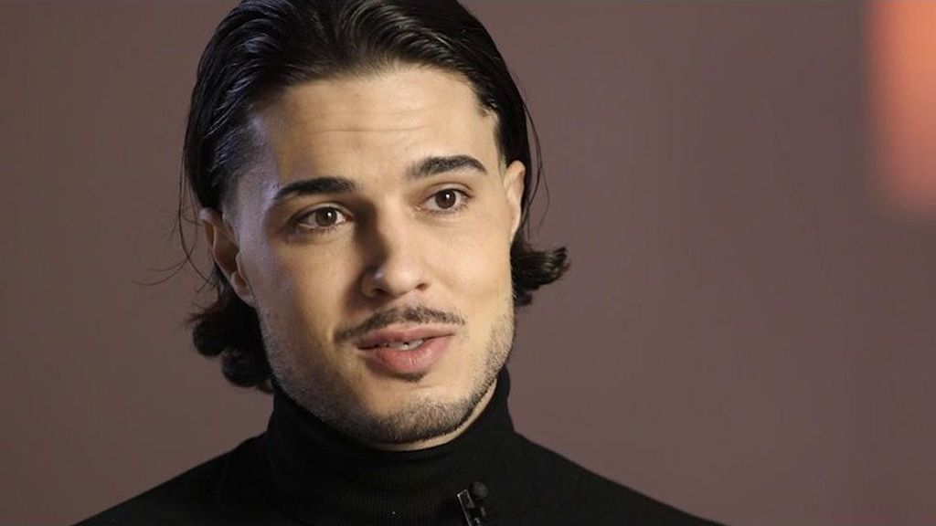 Carlo Costanzia culpa a sus padres de su dura infancia y de su caída en las drogas: "Era la mejor manera de evadirme"