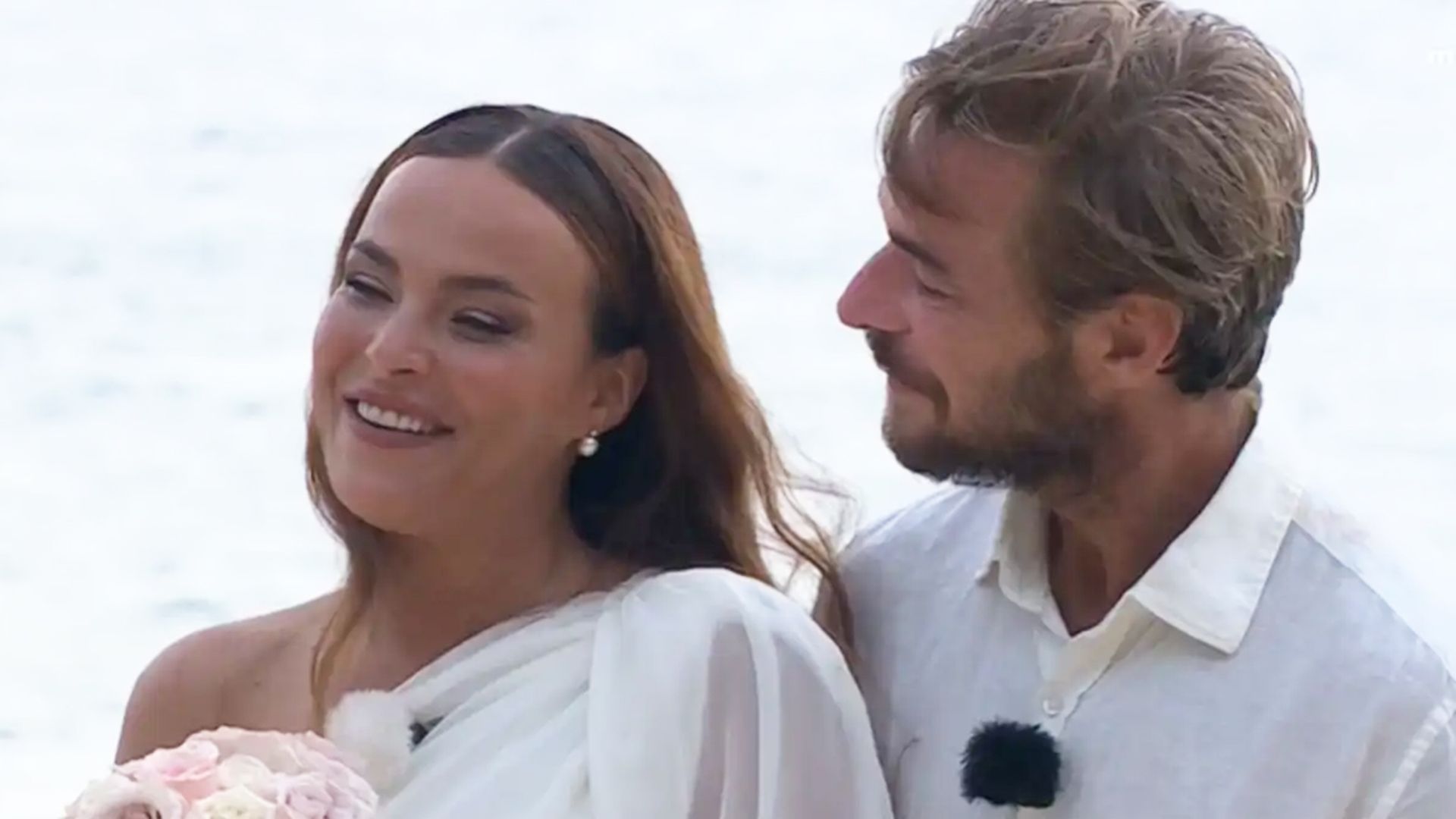 Marta Peñate y Tony Spina durante su boda en 'Supervivientes All Stars' Marta Peñate y Tony Spina durante su boda en 'Supervivientes All Stars'