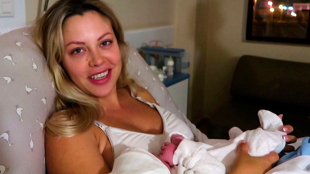 Sandra Férriz habla por primera vez tras dar a luz a su hija Gia Inesperado by Sandra Férriz Temporada 1 Top Vídeos 21