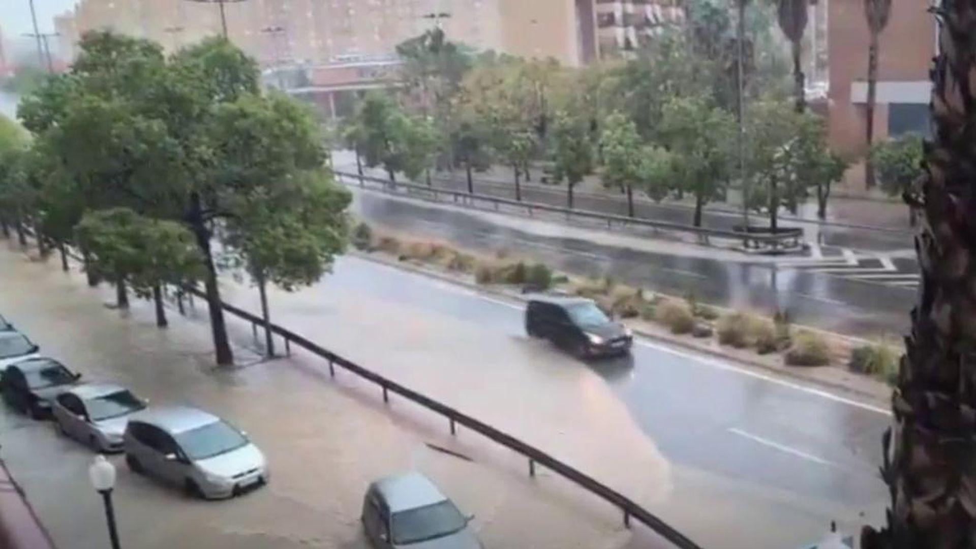 Las fuertes lluvias provocan ya los primeros desalojos en Cartagena