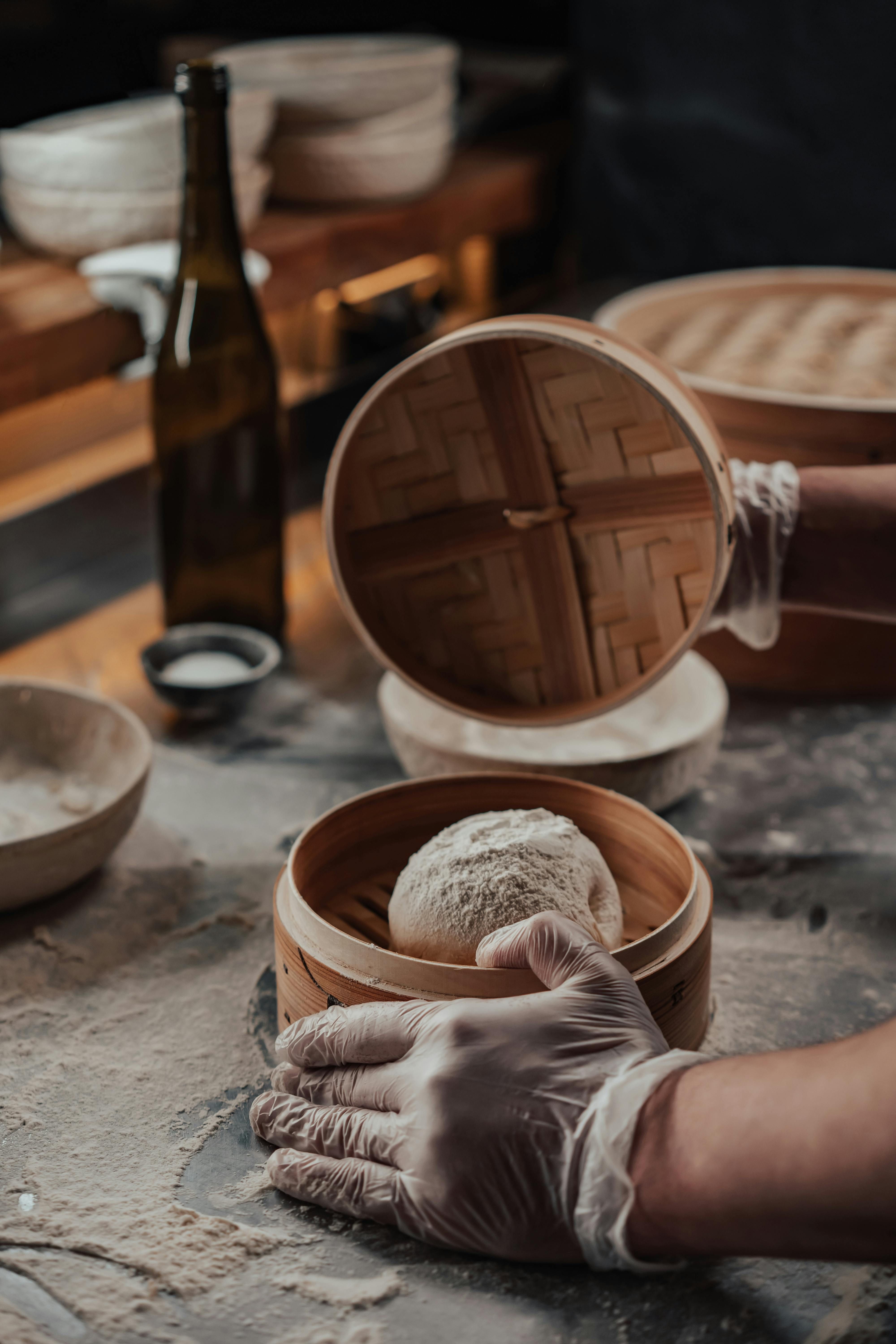 Vaporera con pan en su interior