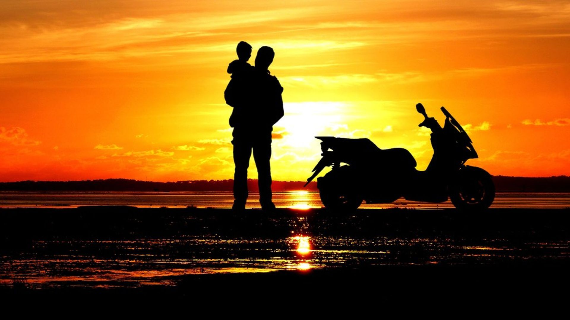 Viajar con niños en moto es un peligro ¿evitable?