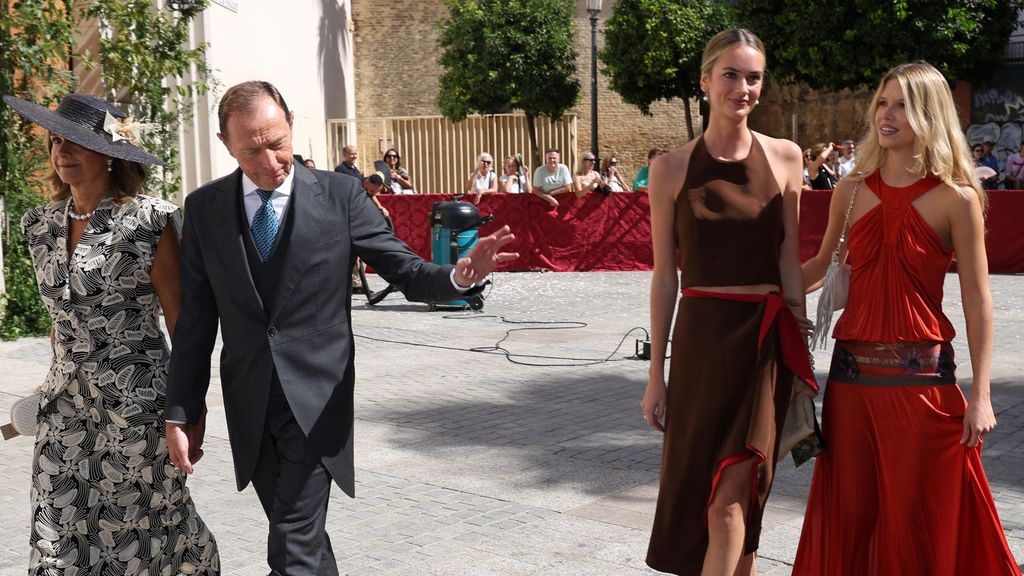 Butragueño y su familia, en la boda de Cayetano Martínez de Irujo