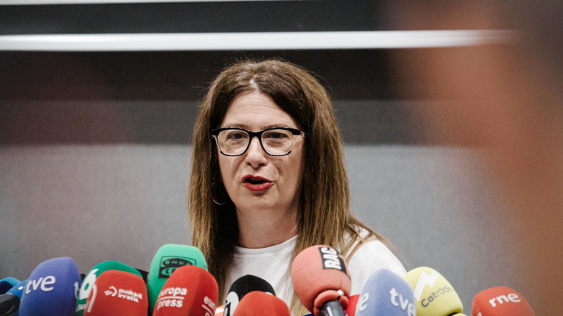 La exmilitante socialista Leire Díez durante una rueda de prensa, en el Hotel Novotel, en junio