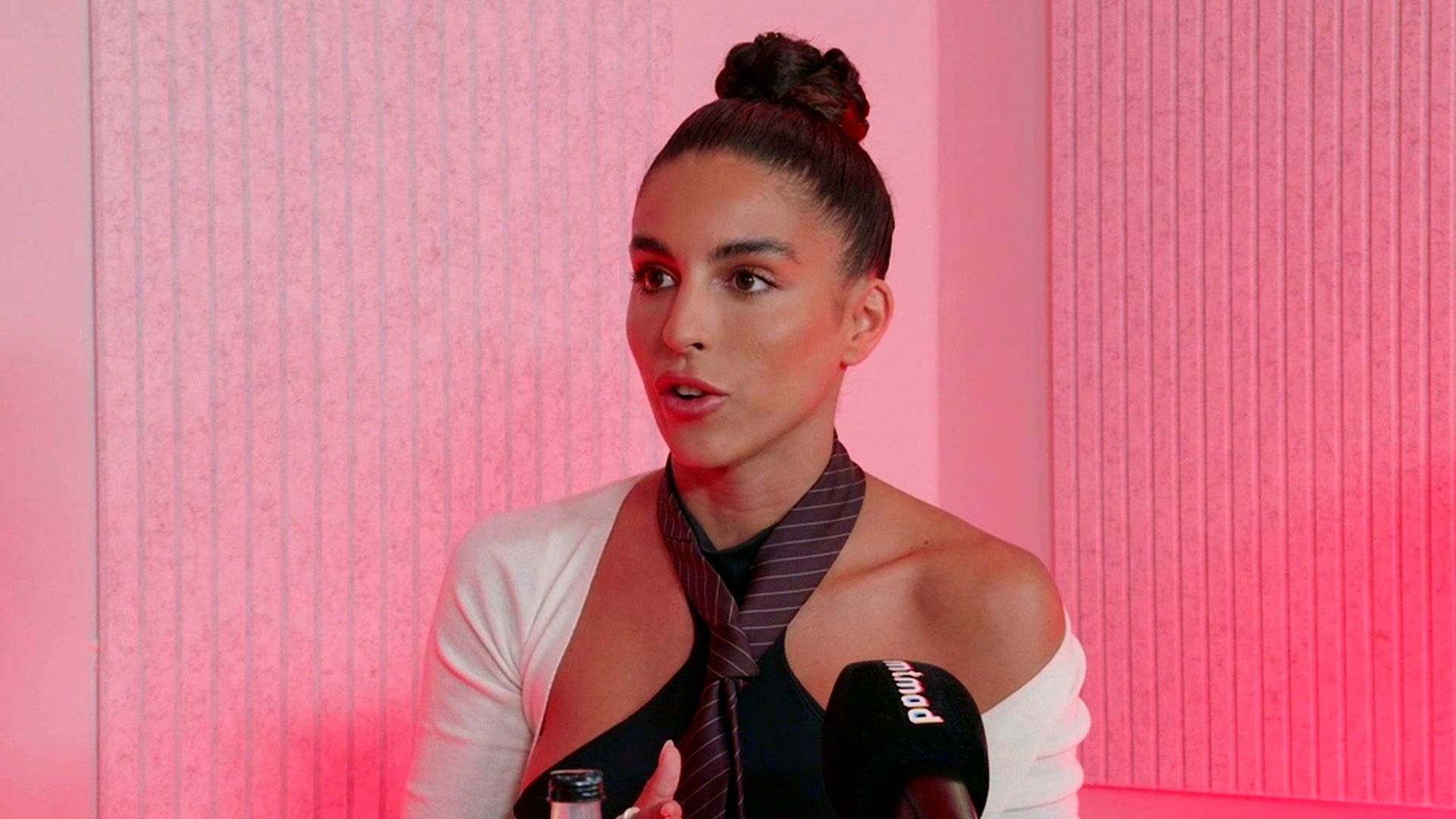 Zoe Bayona desvela en qué se ha gastado el premio del reality chileno que ha ganado En todas las salsas Temporada 8 Top Vídeos 803