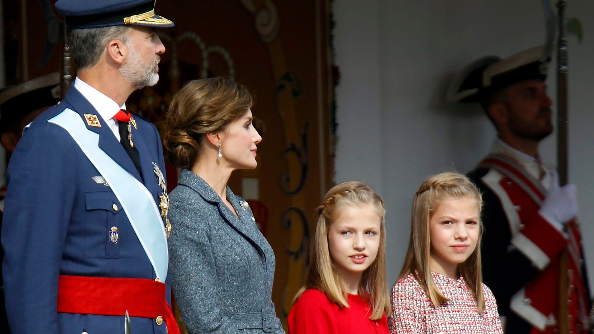 El rey Felipe VI, la reina Letizia, la princesa Leonor y la infanta Sofía en el Desfile de la Hispanidad de 2016