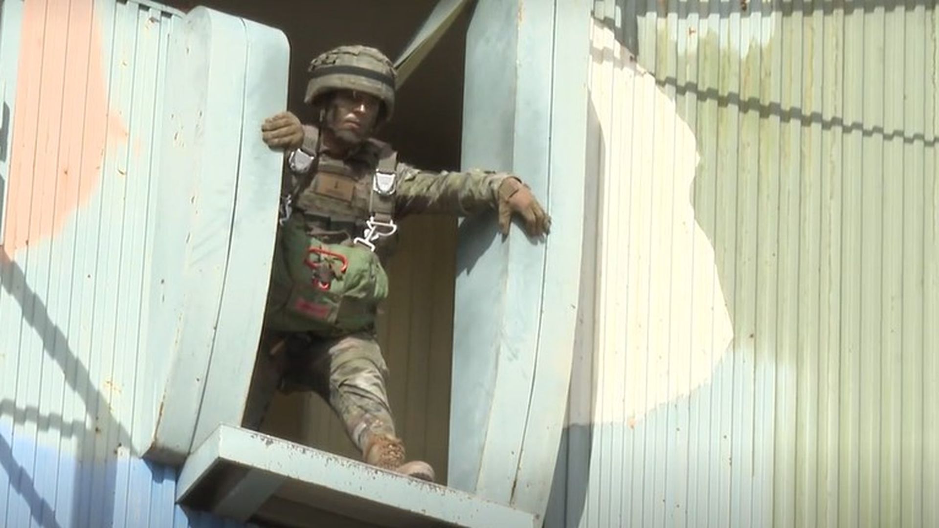 La BRIPAC: el rigor y la precisión detrás de los paracaidistas del Ejército español