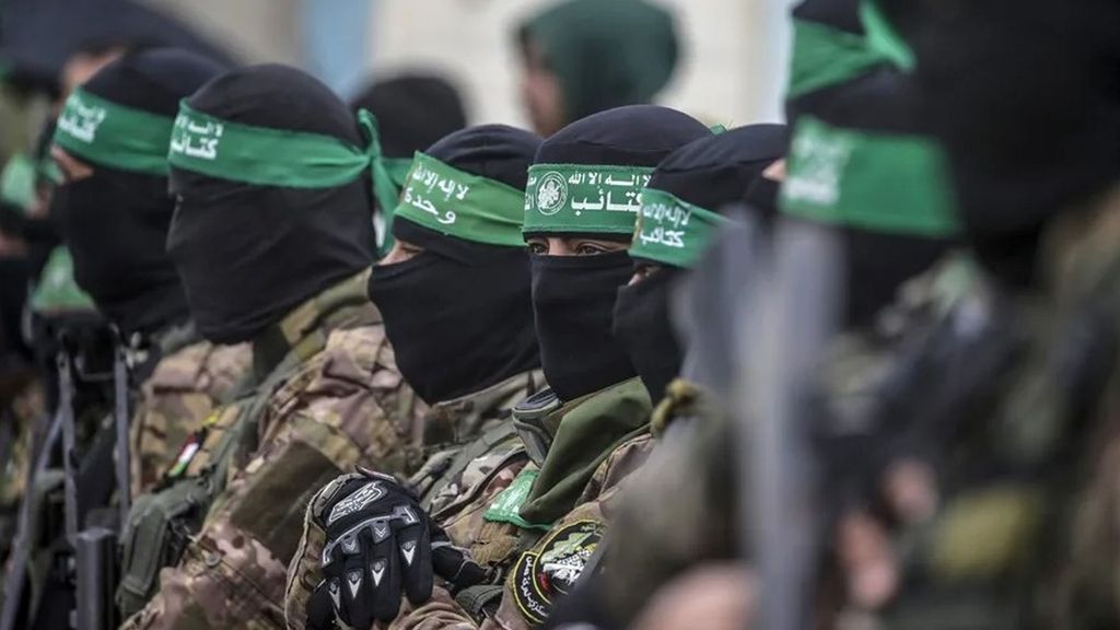 Hamás confirma que 20 rehenes continúan con vida y ofrece entregarlos a Israel este mismo domingo