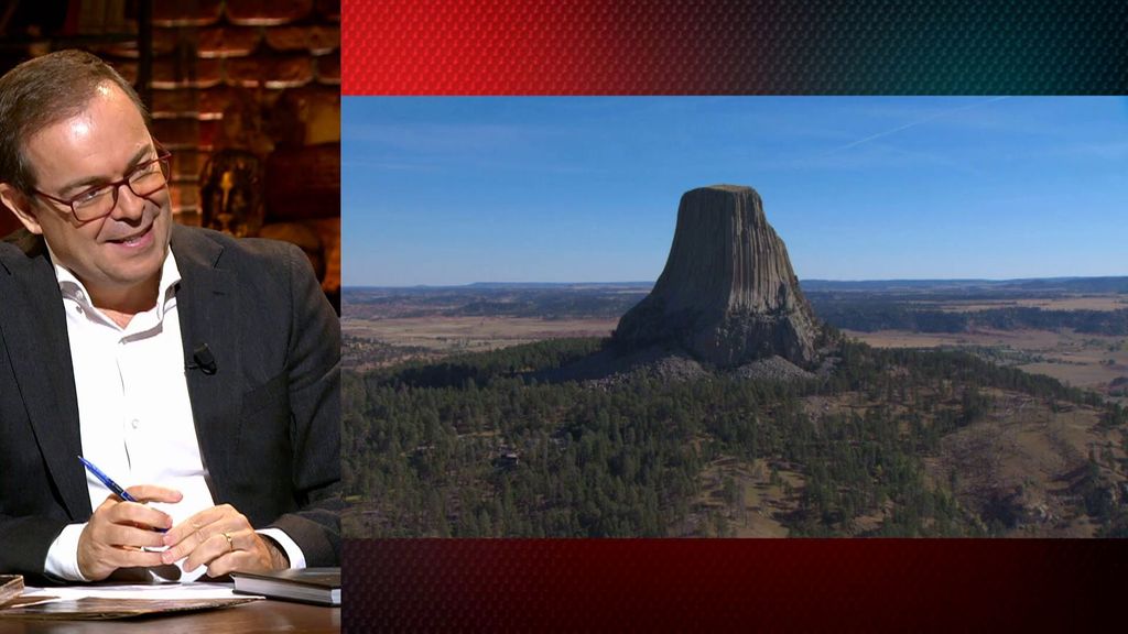 Javier Sierra visita la montaña en la que se rodó 'Encuentros en la tercera fase': "Es mi película icónica" Cuarto Milenio Temporada 21 Top Vídeos 684