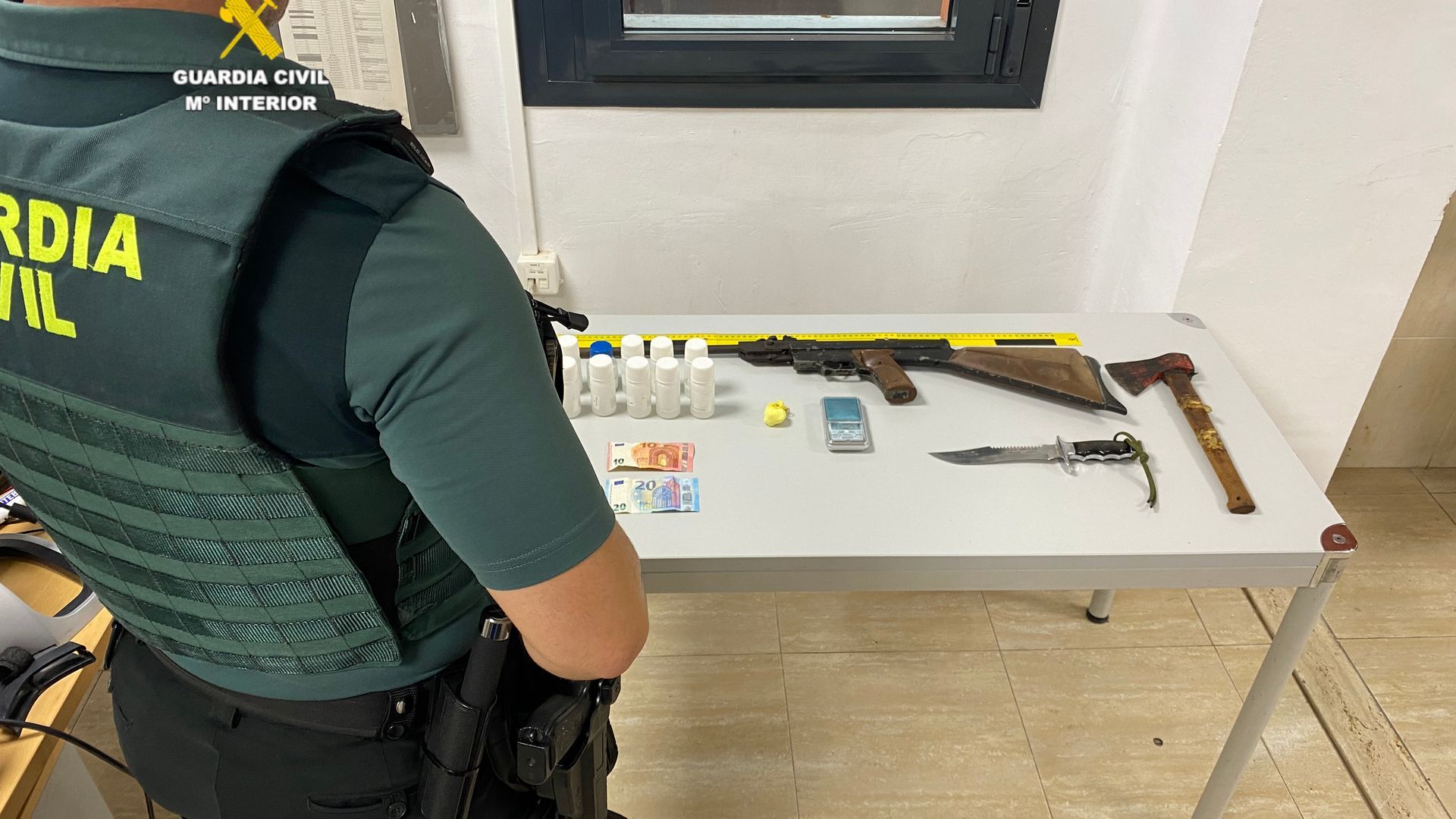 Drogas y armas incautadas